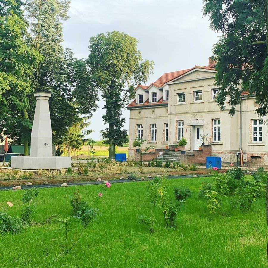 Palac Osowo Gostynskie Bagian luar foto